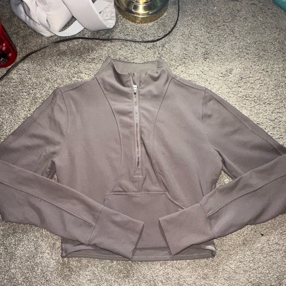 ⚡️90° vortex 1/2 zip cropped ribbed jacket, size M⚡️